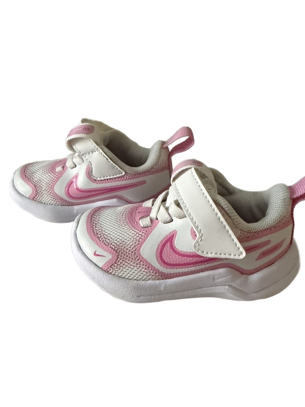 Nike Toddler Cosmic Runner White and Pink Velcro Athletic Sneakers. 4C